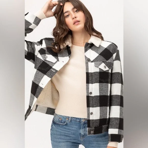 Love Tree Faux Fur Sherpa Lined Plaid Shacket / Jacket - Picture 4 of 11